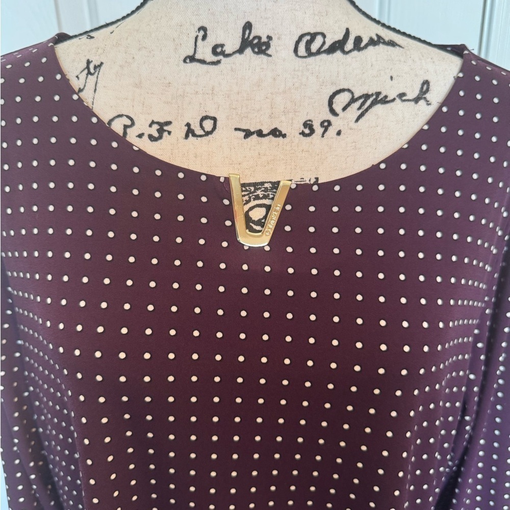 EUC Calvin Klein Women’s Plum with White Polka Dot Top 3/4 Sleeve Size XL - Picture 5 of 6